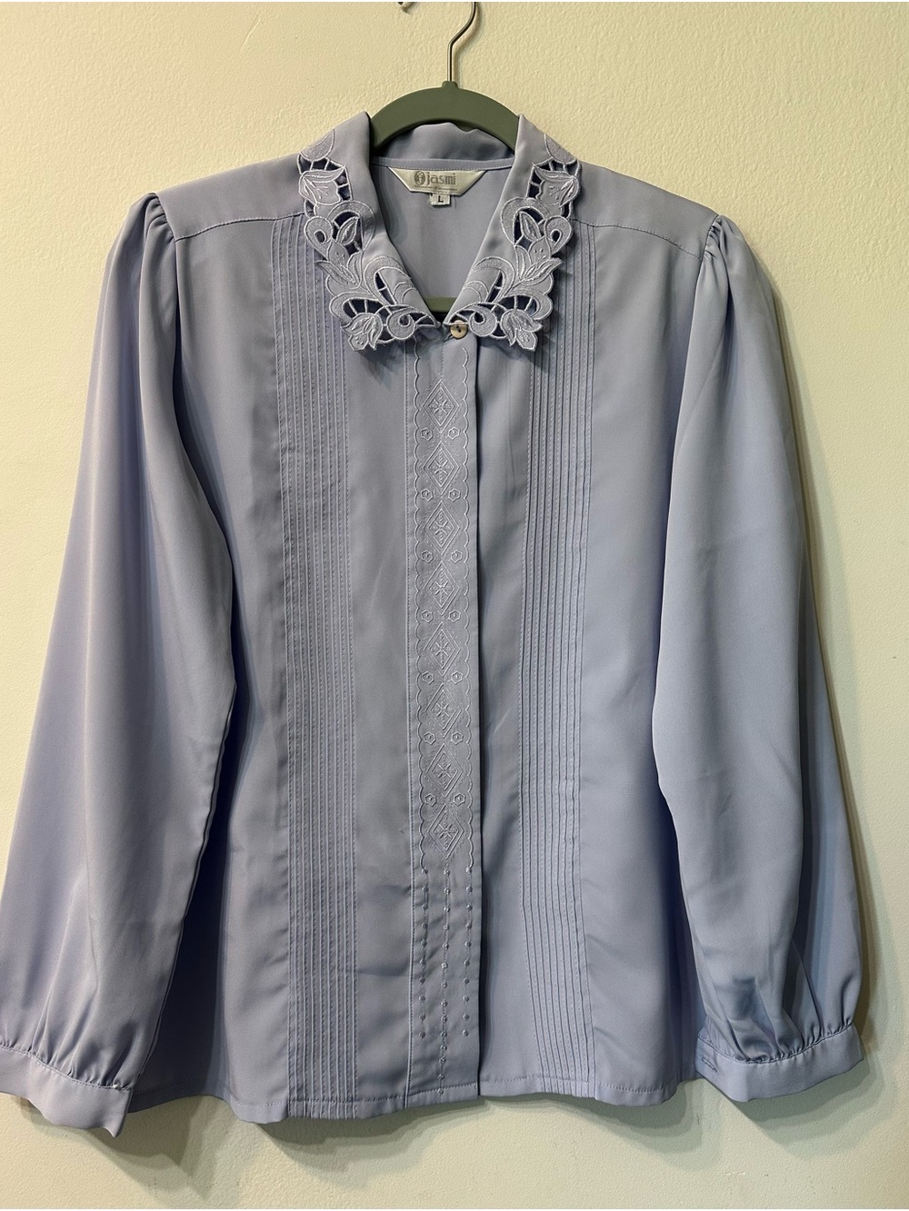 Vintage Jasmi Blouse Large L Periwinkle Blue Embroidered Cutout Collar Pintuck